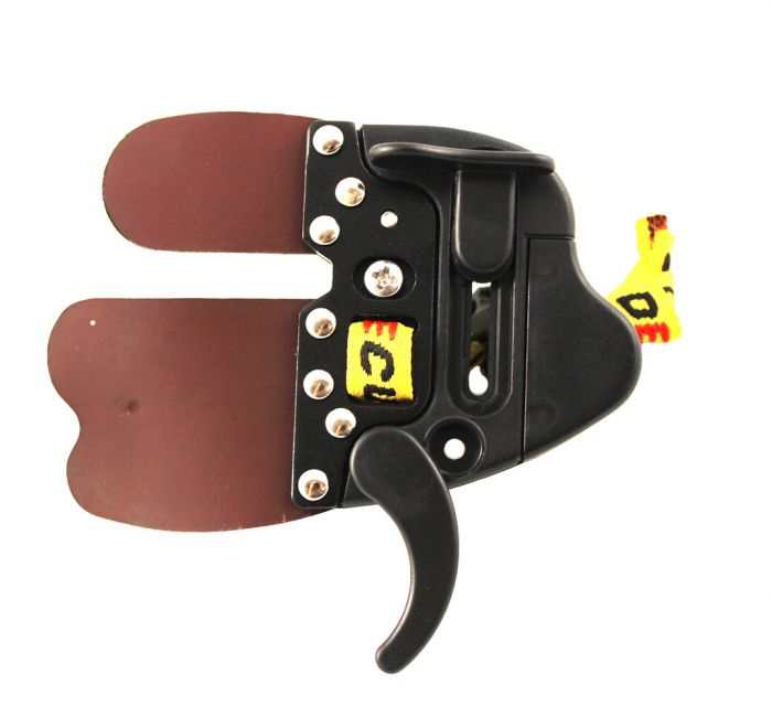 Напальчник DECUT OLYMPIC RECURVE TAB MIXHAR PLASTIC FRAME WITH LEATHER RH M BLACK